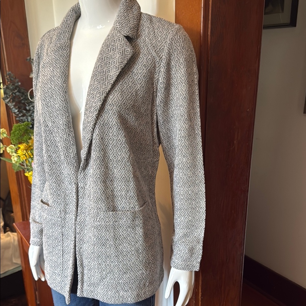 NWT Style&Co size small Women's Gray Patterned Blazer/sweater